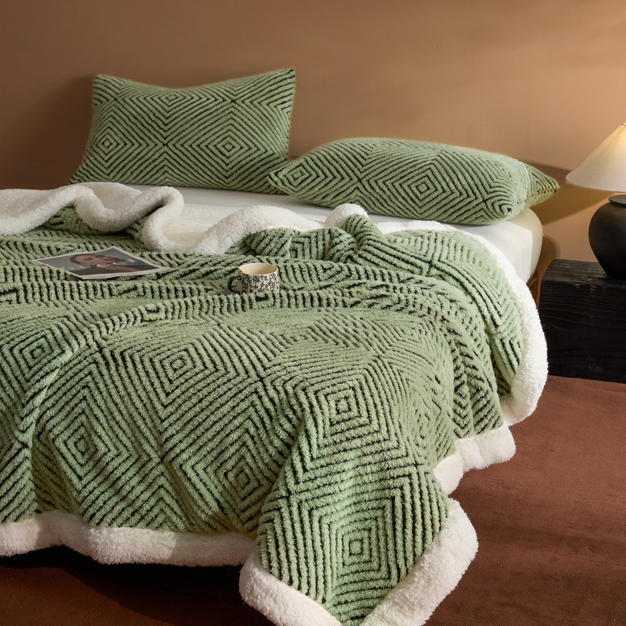 91家纺网 家纺一手货源 找家纺 欧邦 2025新款航空轻奢暖阳绒羊羔绒毛毯毯子 青瓷绿