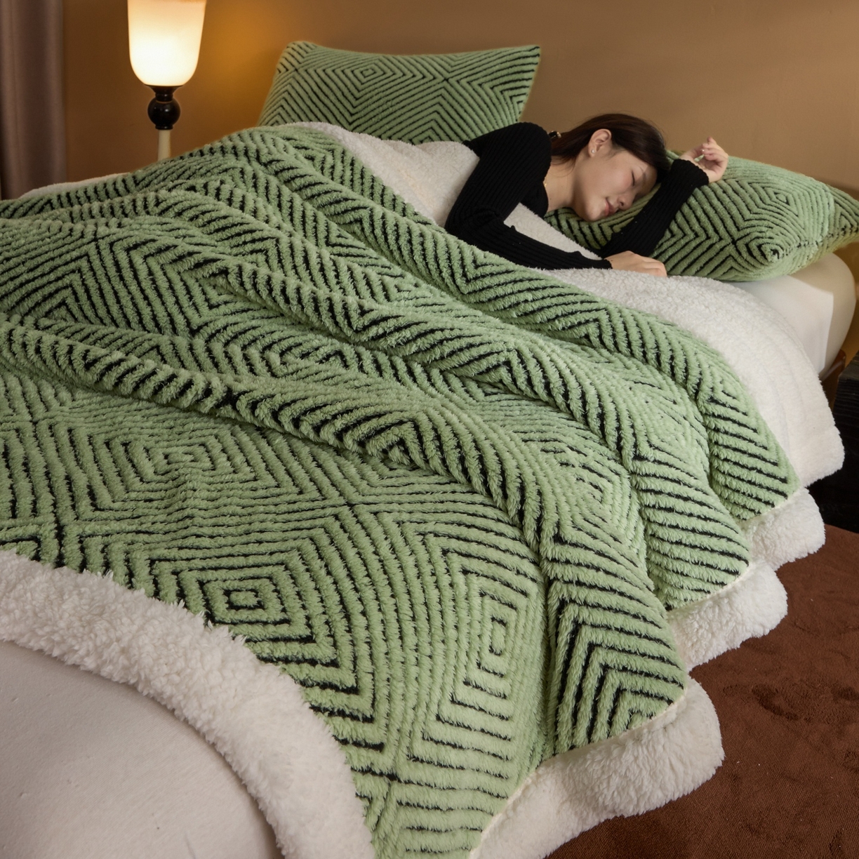 91家纺网 家纺一手货源 找家纺 欧邦 2025新款航空轻奢暖阳绒羊羔绒毛毯毯子 青瓷绿