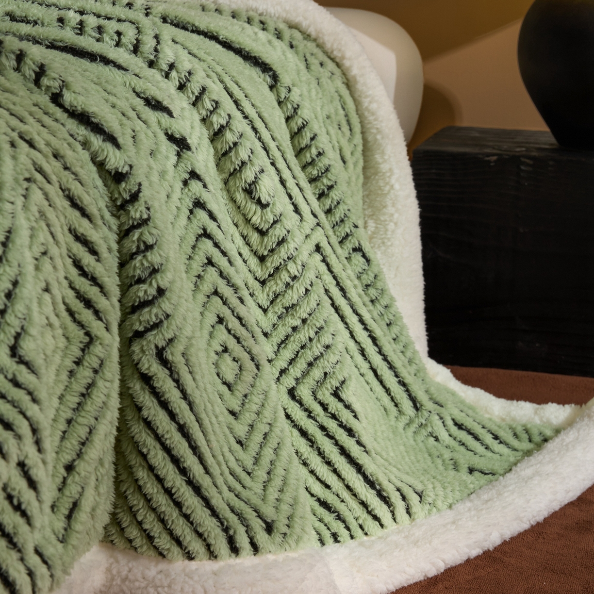 91家纺网 家纺一手货源 找家纺 欧邦 2025新款航空轻奢暖阳绒羊羔绒毛毯毯子 青瓷绿