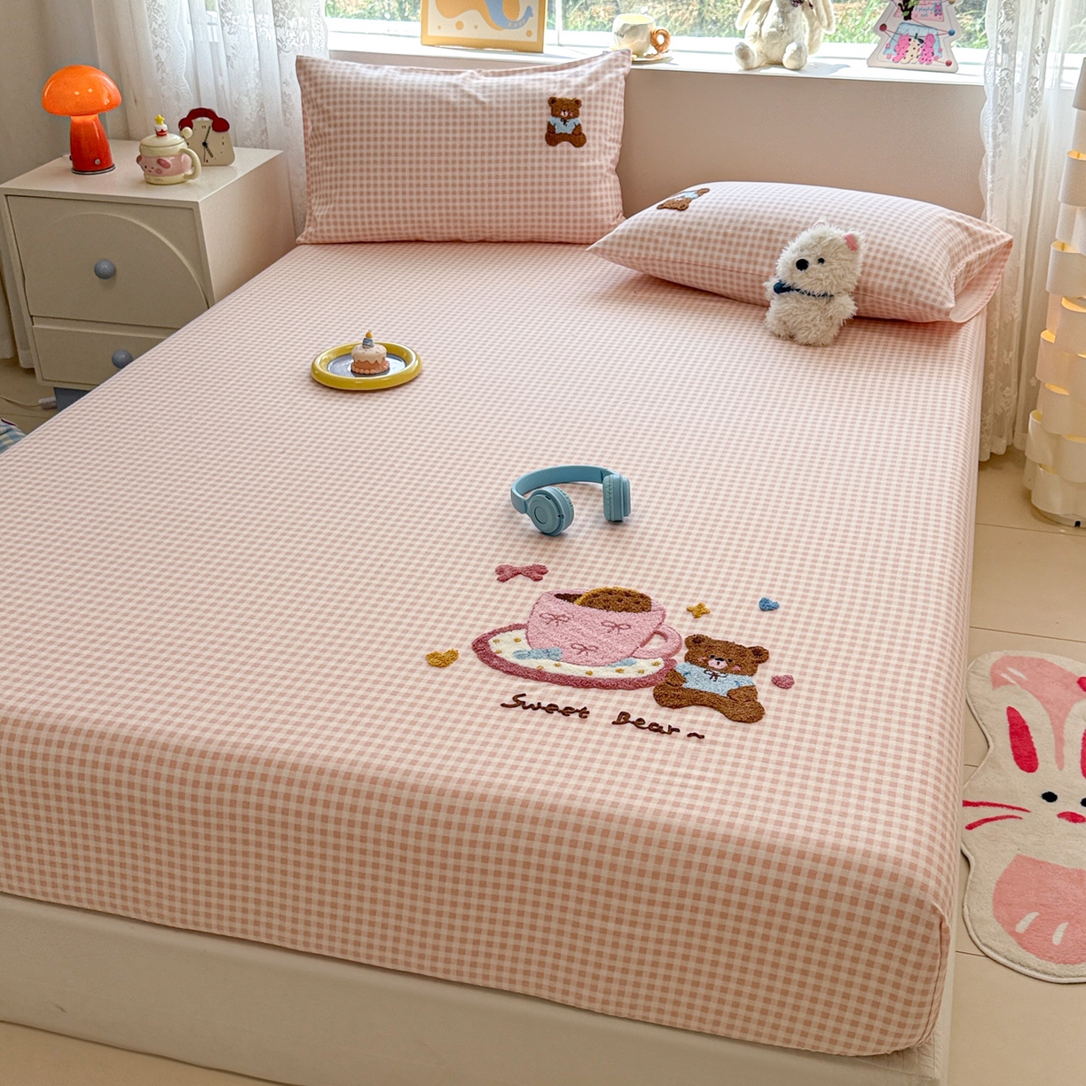 91家纺网 家纺一手货源 找家纺 慕尚家纺 2025新款全棉磨毛毛巾绣单床笠 床笠单件 茶杯小熊