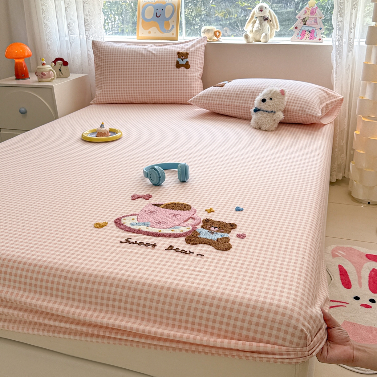 91家纺网 家纺一手货源 找家纺 慕尚家纺 2025新款全棉磨毛毛巾绣单床笠 床笠单件 茶杯小熊