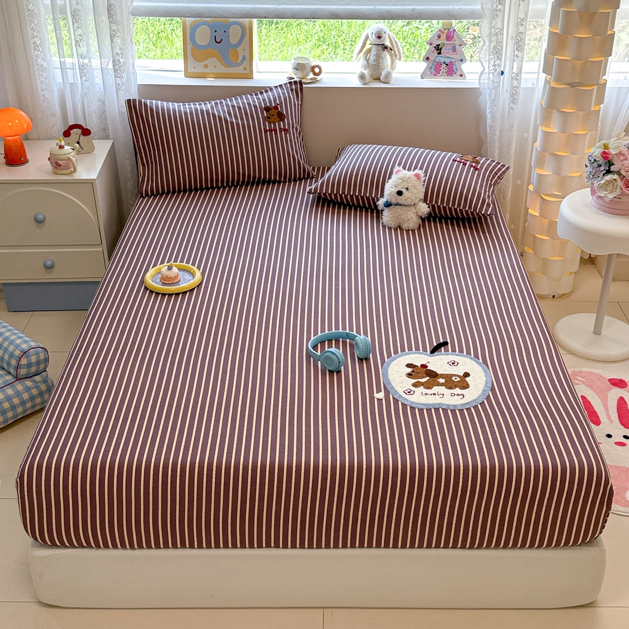 91家纺网 家纺一手货源 找家纺 慕尚家纺 2025新款全棉磨毛毛巾绣单床笠 床笠单件 大苹果小狗