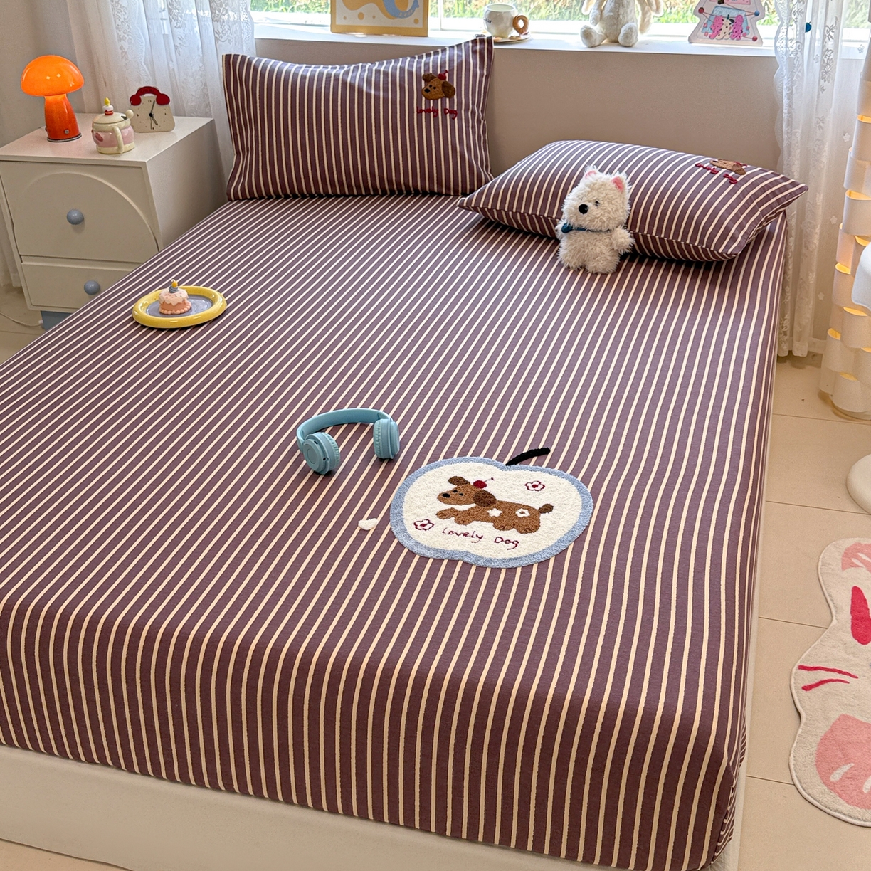 91家纺网 家纺一手货源 找家纺 慕尚家纺 2025新款全棉磨毛毛巾绣单床笠 床笠单件 大苹果小狗