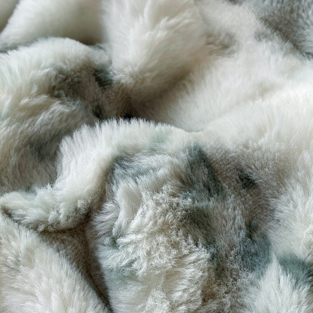 91家纺网 家纺一手货源 找家纺 仟网汇 2025新款加厚保暖兔绒四件套-豹纹系列 豹纹-绿