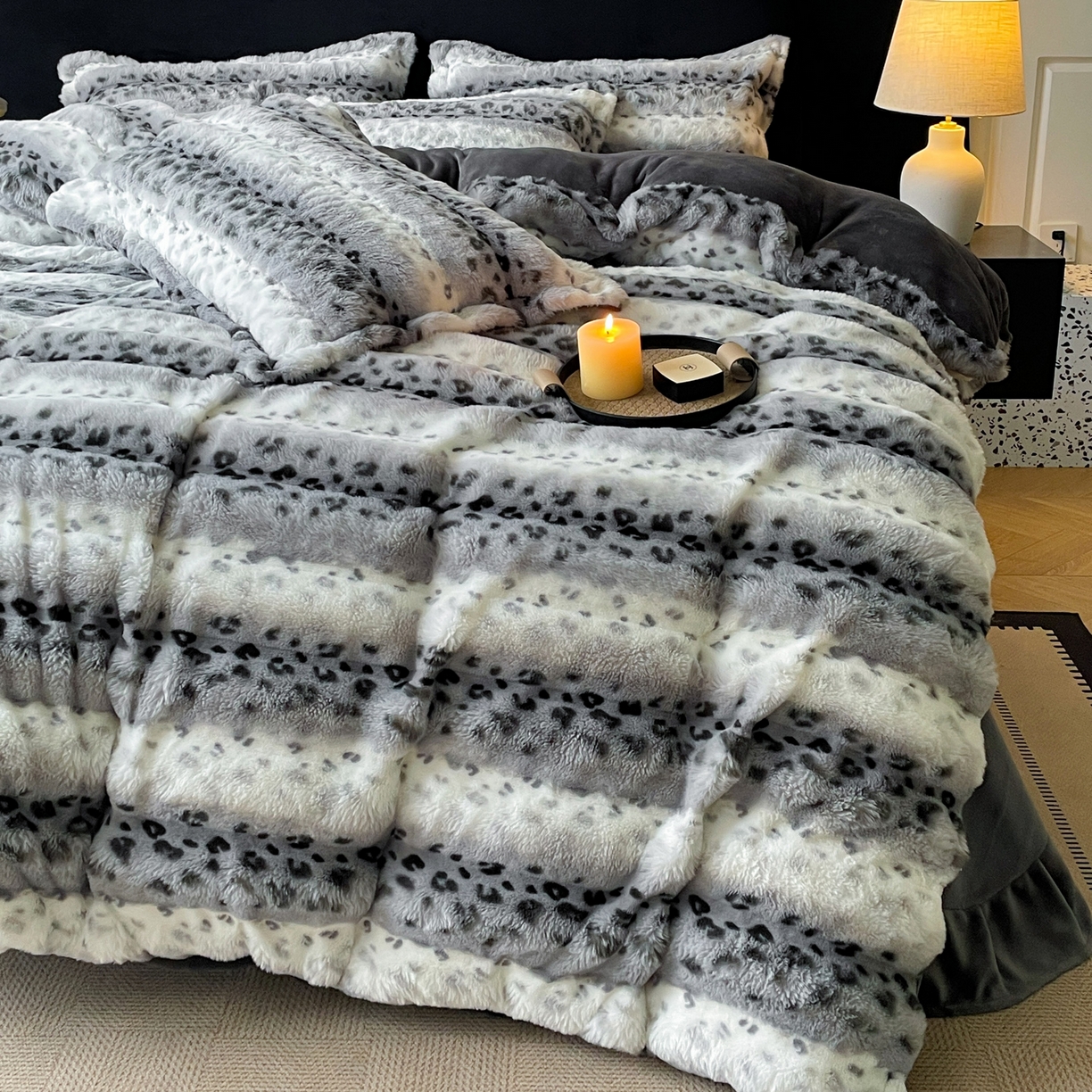 91家纺网 家纺一手货源 找家纺 仟网汇 2025新款加厚保暖兔绒四件套-豹纹系列 豹纹-灰