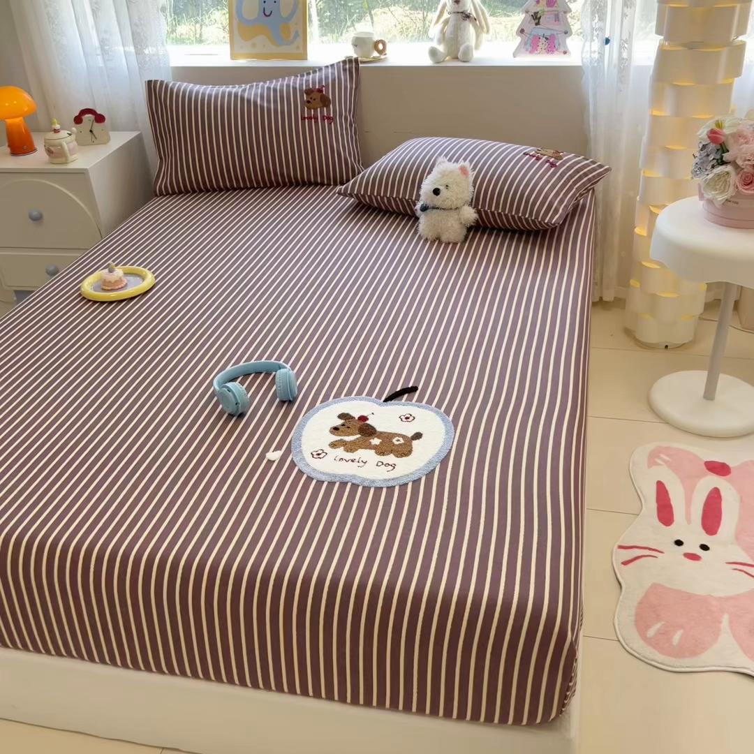 91家纺网 家纺一手货源 找家纺 慕尚家纺 2025新款全棉磨毛毛巾绣单床笠 床笠单件 大苹果小狗