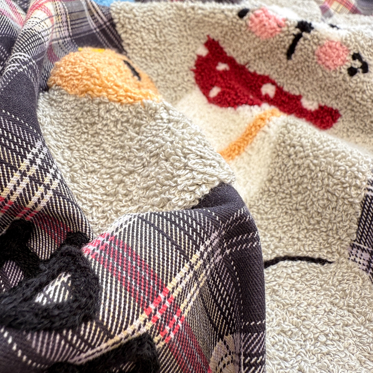 91家纺网 家纺一手货源 找家纺 慕尚家纺 2025新款全棉磨毛毛巾绣单床笠 床笠单件 开心兔兔