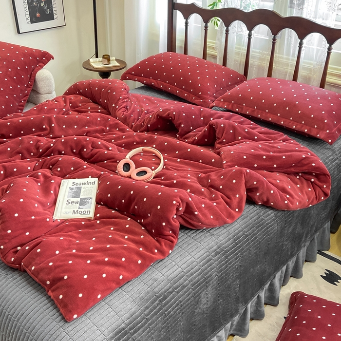 91家纺网 家纺一手货源 找家纺 仟网汇 2025新款亲肤舒适双面牛奶绒床盖款四件套 丝绒蛋糕