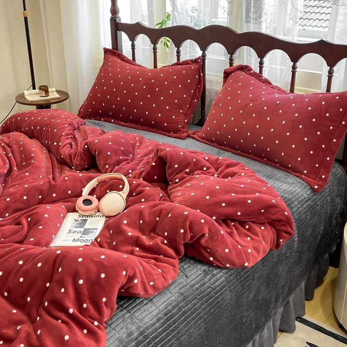 91家纺网 家纺一手货源 找家纺 仟网汇 2025新款亲肤舒适双面牛奶绒床盖款四件套 丝绒蛋糕