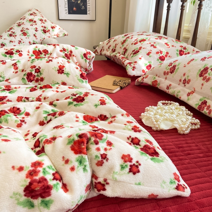 91家纺网 家纺一手货源 找家纺 仟网汇 2025新款亲肤舒适双面牛奶绒床盖款四件套 胭脂