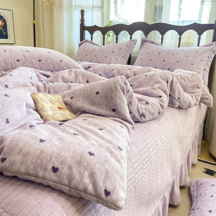 91家纺网 家纺一手货源 找家纺 仟网汇 2025新款亲肤舒适双面牛奶绒床盖款四件套 爱心紫