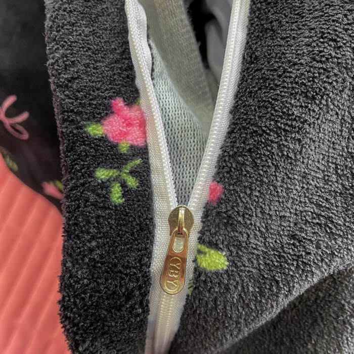 91家纺网 家纺一手货源 找家纺 仟网汇 2025新款亲肤舒适双面牛奶绒床盖款四件套 复古小花