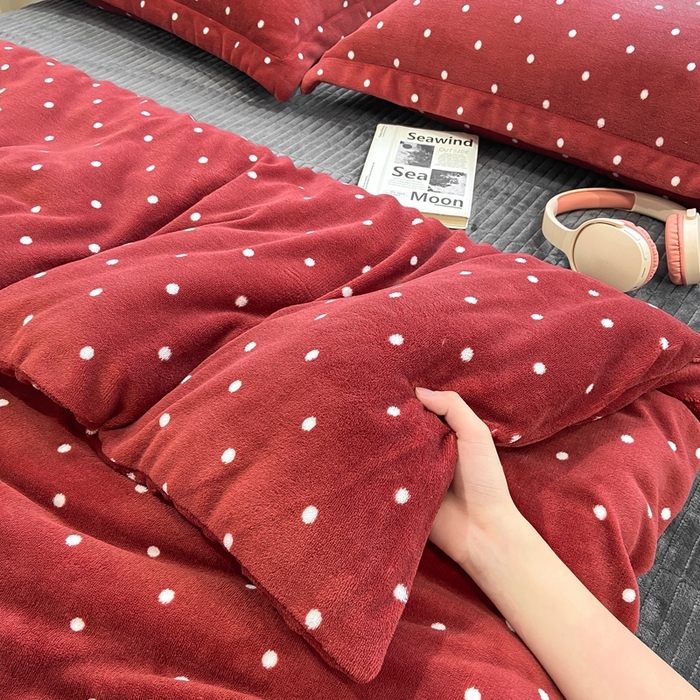 91家纺网 家纺一手货源 找家纺 仟网汇 2025新款亲肤舒适双面牛奶绒床盖款四件套 丝绒蛋糕