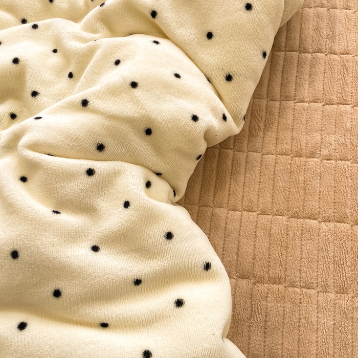 91家纺网 家纺一手货源 找家纺 仟网汇 2025新款亲肤舒适双面牛奶绒床盖款四件套 可可奶咖