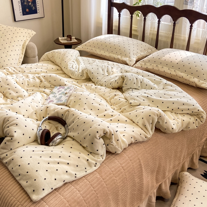 91家纺网 家纺一手货源 找家纺 仟网汇 2025新款亲肤舒适双面牛奶绒床盖款四件套 可可奶咖