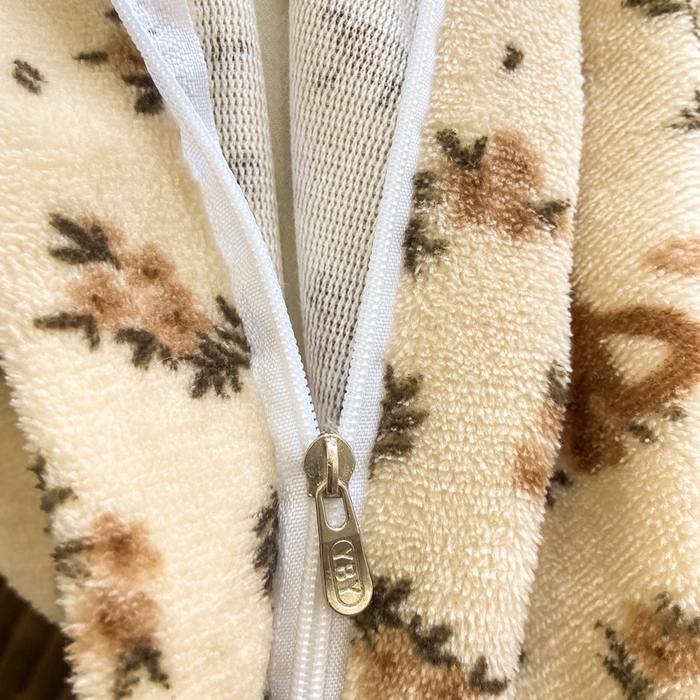 91家纺网 家纺一手货源 找家纺 仟网汇 2025新款亲肤舒适双面牛奶绒床盖款四件套 枝枝兔