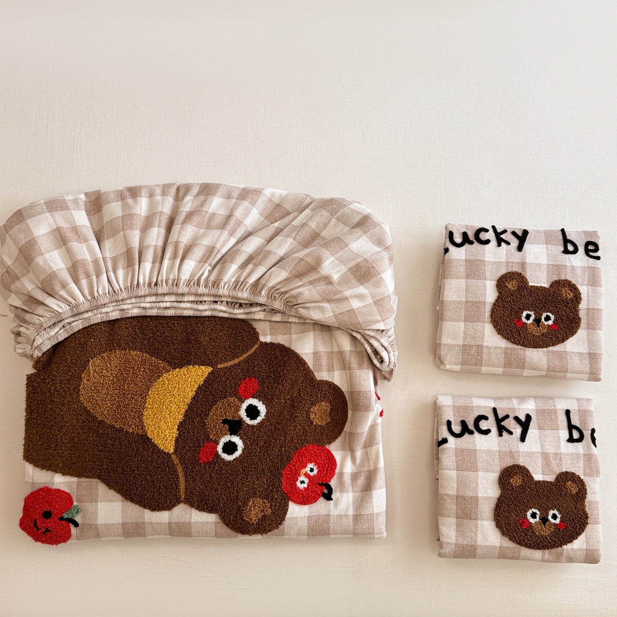 91家纺网 家纺一手货源 找家纺 慕尚家纺 2025新款全棉磨毛毛巾绣单床笠 床笠单件 熊熊满满