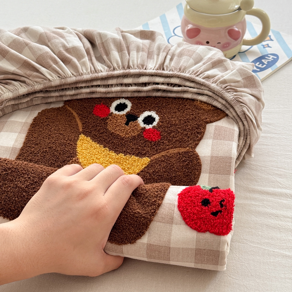 91家纺网 家纺一手货源 找家纺 慕尚家纺 2025新款全棉磨毛毛巾绣单床笠 床笠单件 熊熊满满