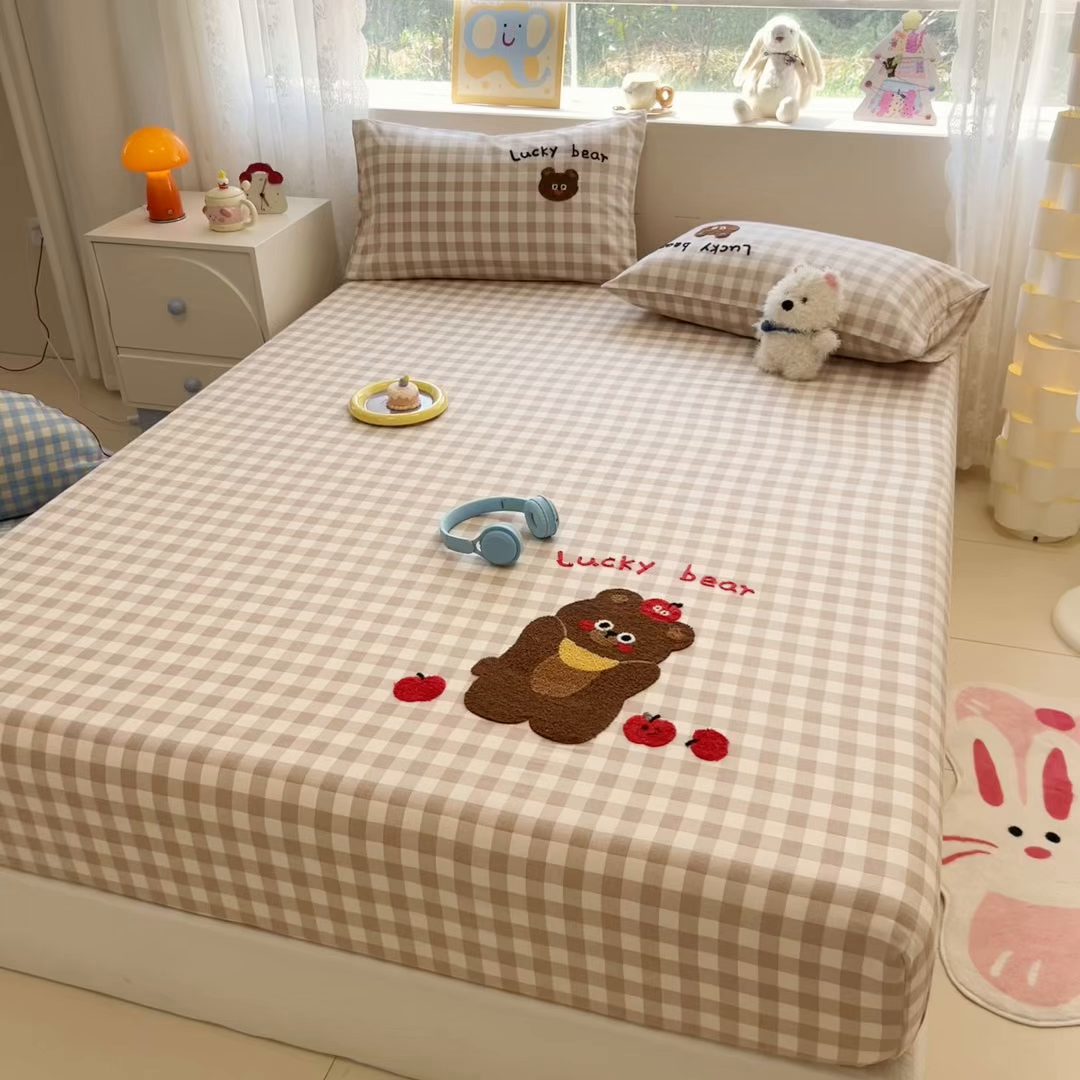 91家纺网 家纺一手货源 找家纺 慕尚家纺 2025新款全棉磨毛毛巾绣单床笠 床笠单件 熊熊满满