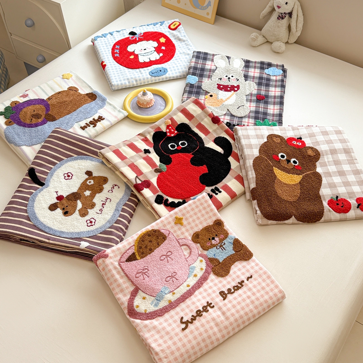 91家纺网 家纺一手货源 找家纺 （总）慕尚家纺 2026新款牛奶绒毛巾绣冬被被子被芯-维尼熊