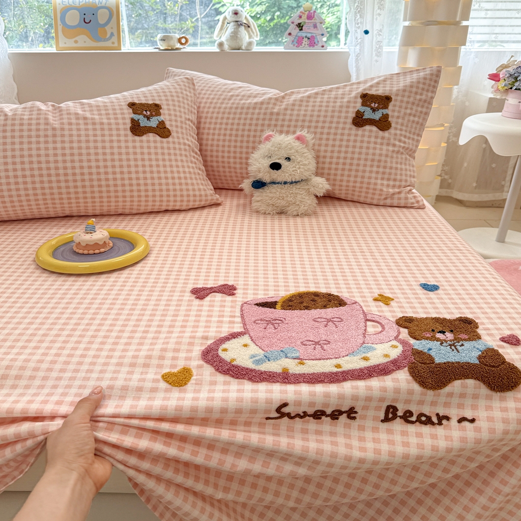 91家纺网 家纺一手货源 找家纺 慕尚家纺 2025新款全棉磨毛毛巾绣单床单 床单单件 茶杯小熊