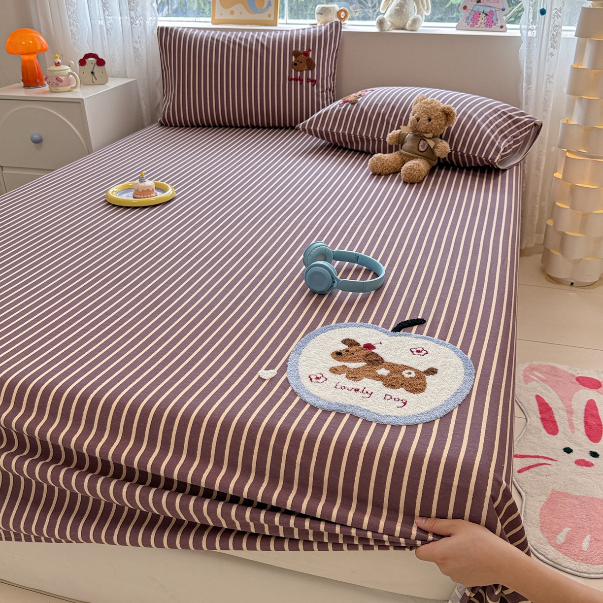 91家纺网 家纺一手货源 找家纺 慕尚家纺 2025新款全棉磨毛毛巾绣单床单 床单单件 大苹果小狗