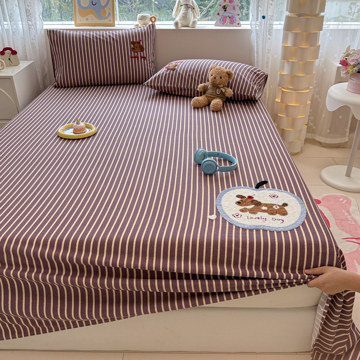 91家纺网 家纺一手货源 找家纺 慕尚家纺 2025新款全棉磨毛毛巾绣单床单 床单单件 大苹果小狗