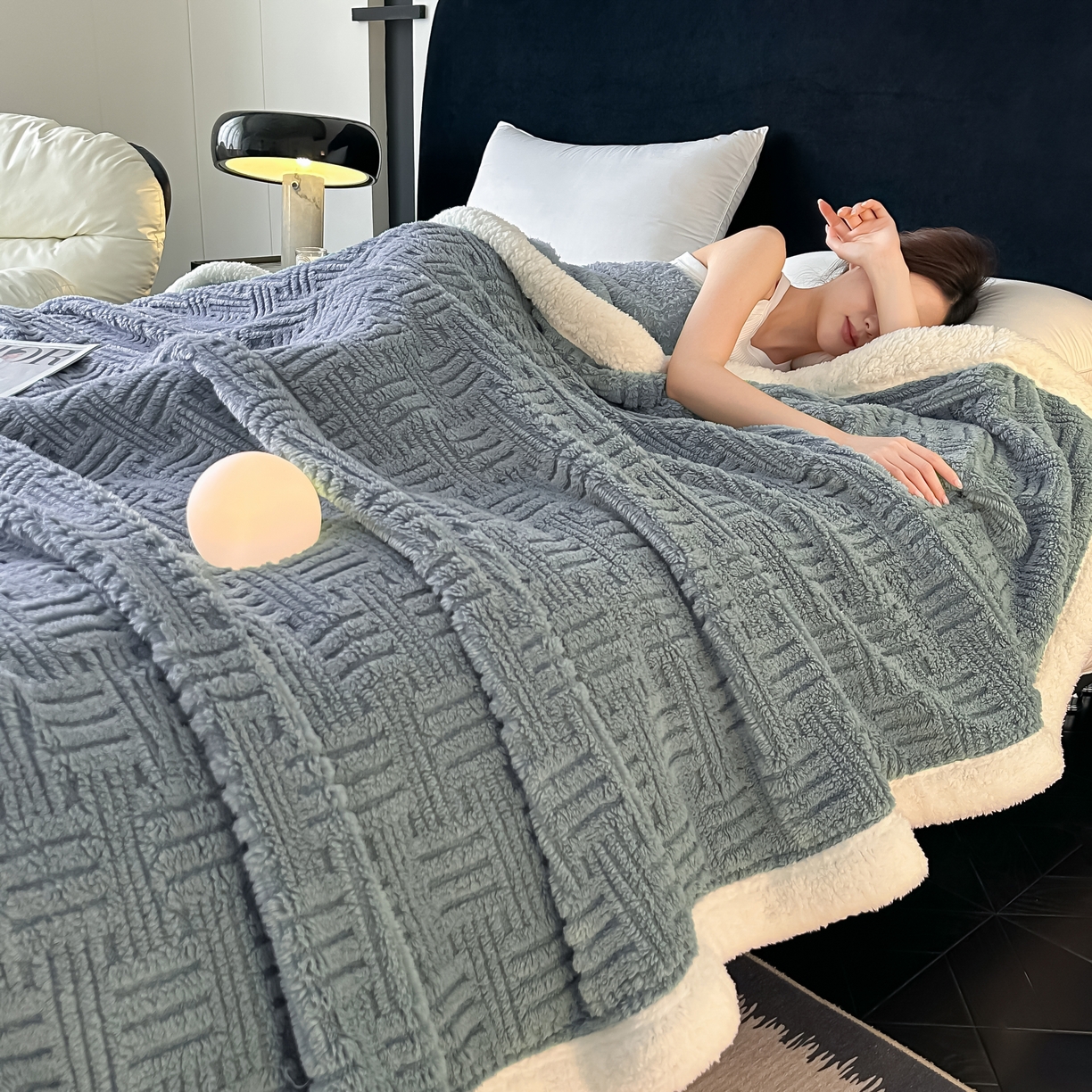 91家纺网 家纺一手货源 找家纺 永耀家纺 2025新款横竖格单层双面绒毛毯 冰川灰