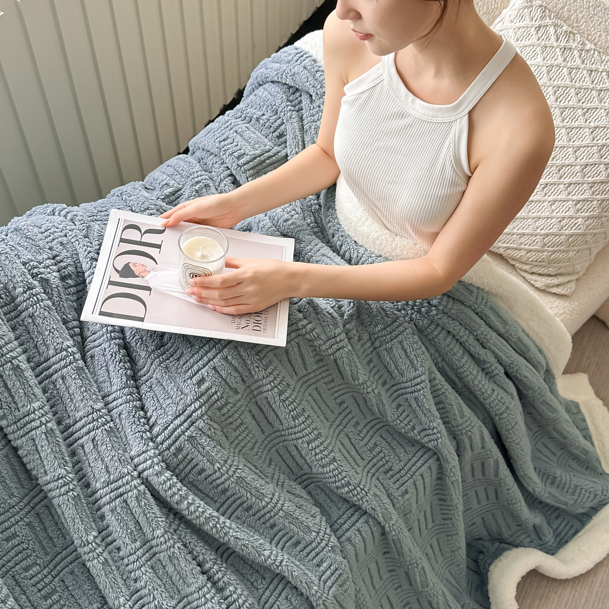 91家纺网 家纺一手货源 找家纺 永耀家纺 2025新款横竖格单层双面绒毛毯 冰川灰