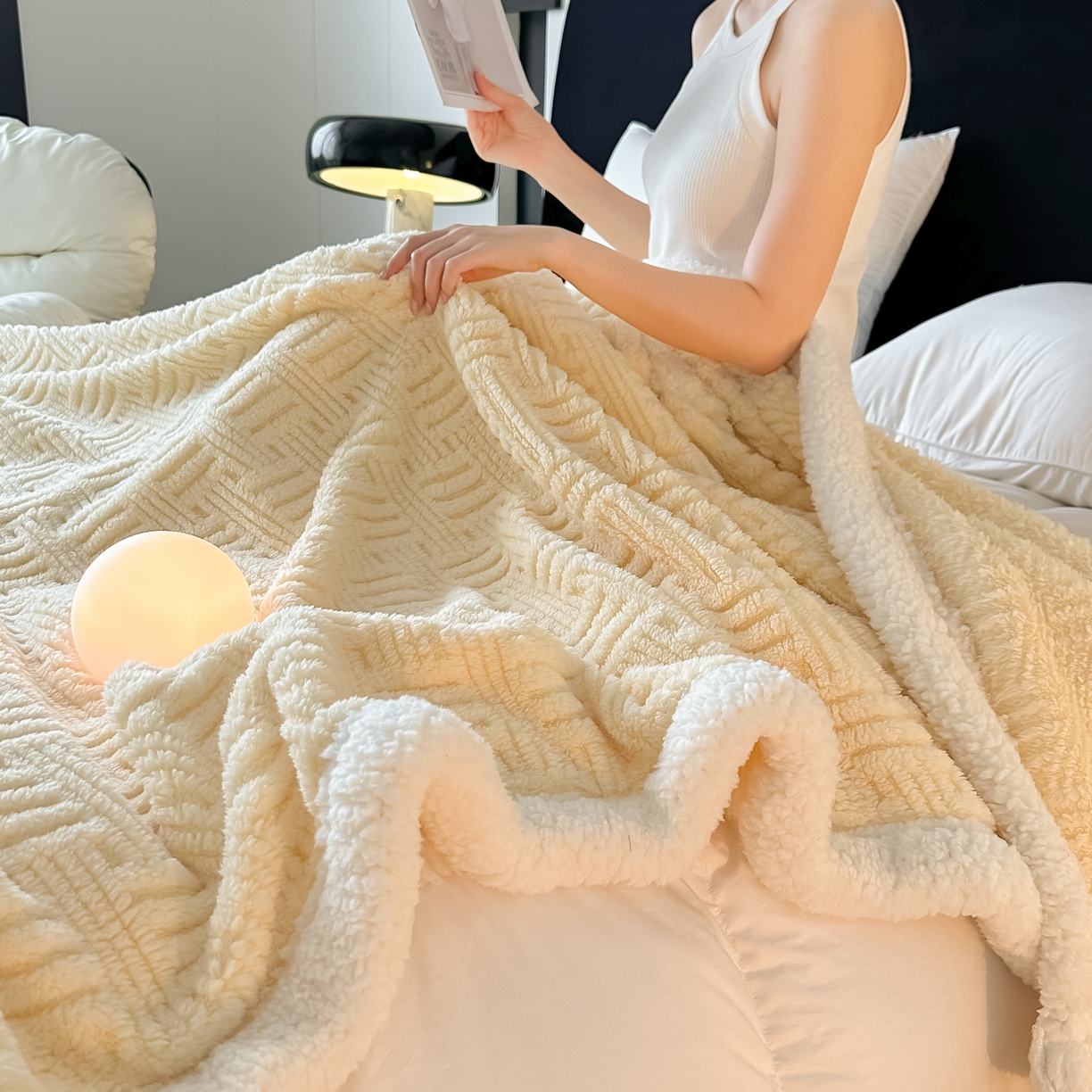 91家纺网 家纺一手货源 找家纺 永耀家纺 2025新款横竖格单层双面绒毛毯 稻香黄