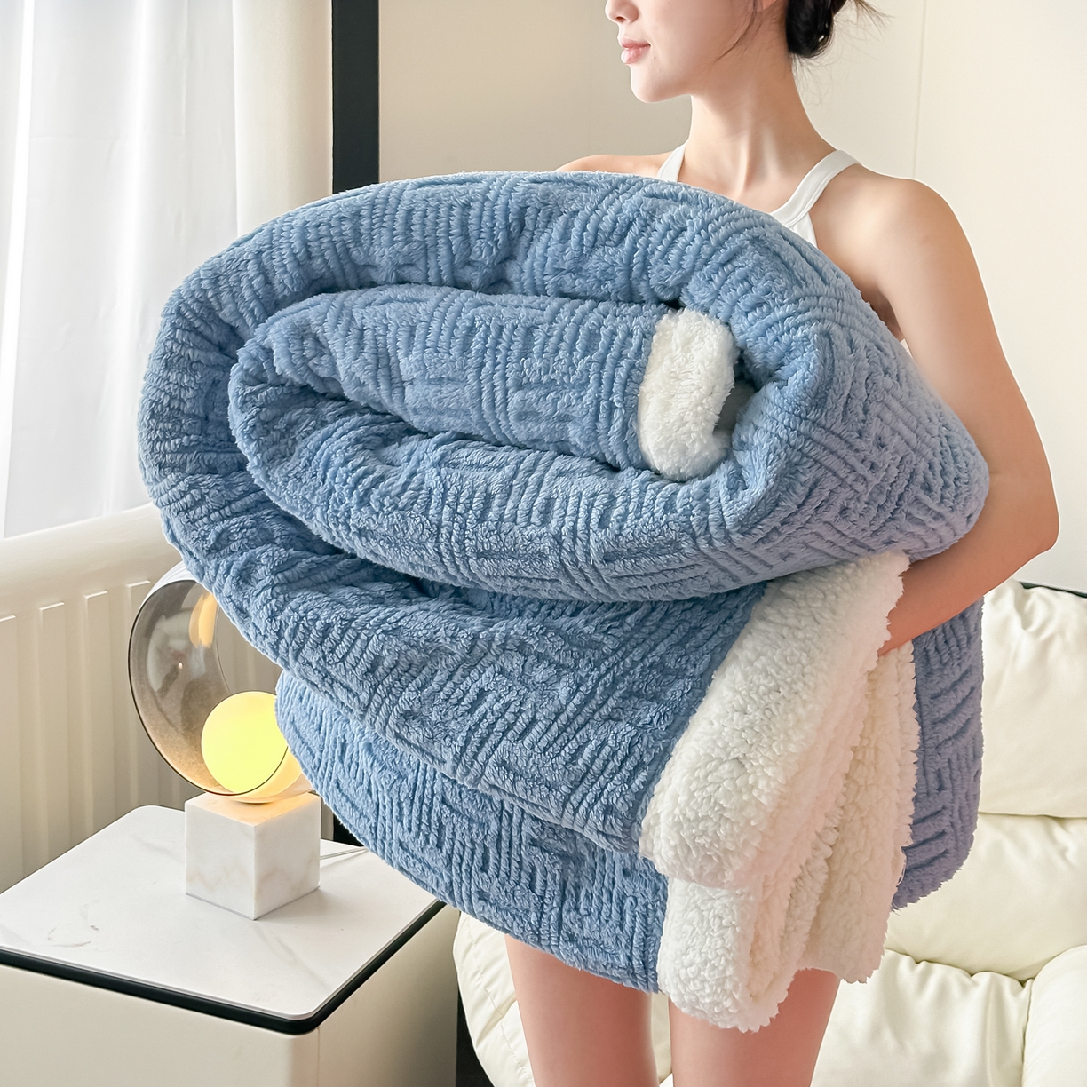 91家纺网 家纺一手货源 找家纺 永耀家纺 2025新款横竖格单层双面绒毛毯 贵族蓝