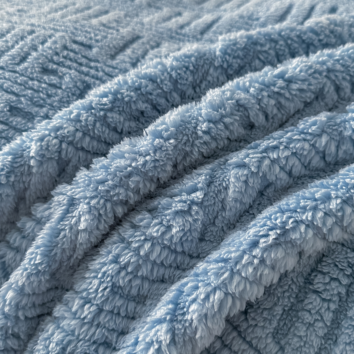 91家纺网 家纺一手货源 找家纺 永耀家纺 2025新款横竖格单层双面绒毛毯 贵族蓝