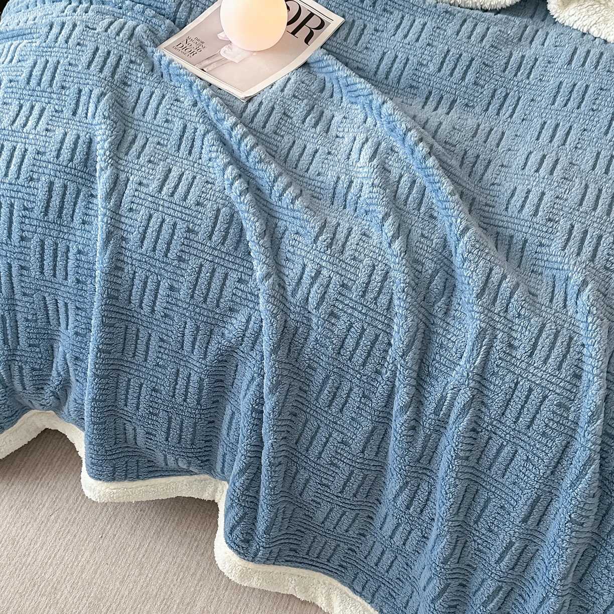 91家纺网 家纺一手货源 找家纺 永耀家纺 2025新款横竖格单层双面绒毛毯 贵族蓝