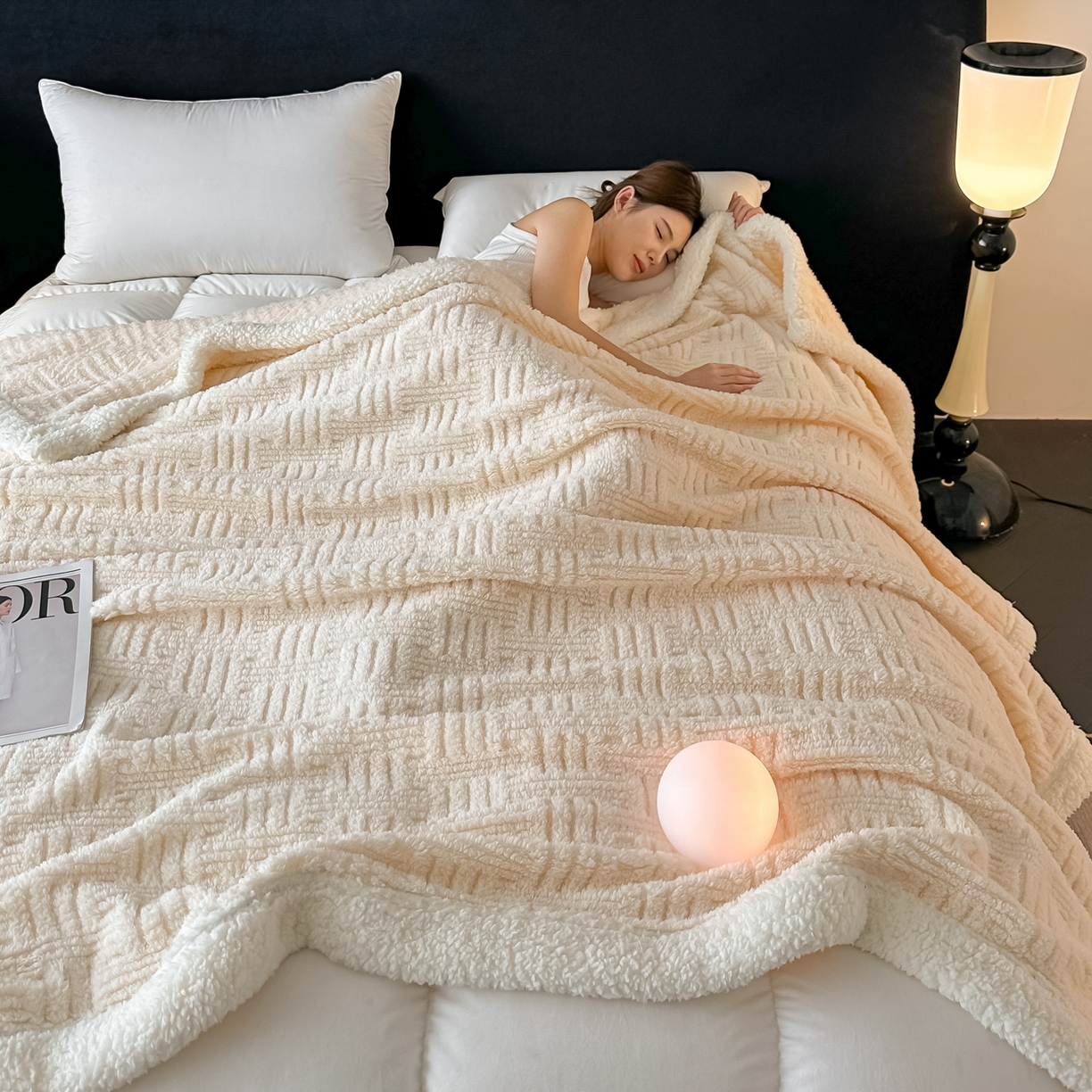 91家纺网 家纺一手货源 找家纺 永耀家纺 2025新款横竖格单层双面绒毛毯 暖米杏