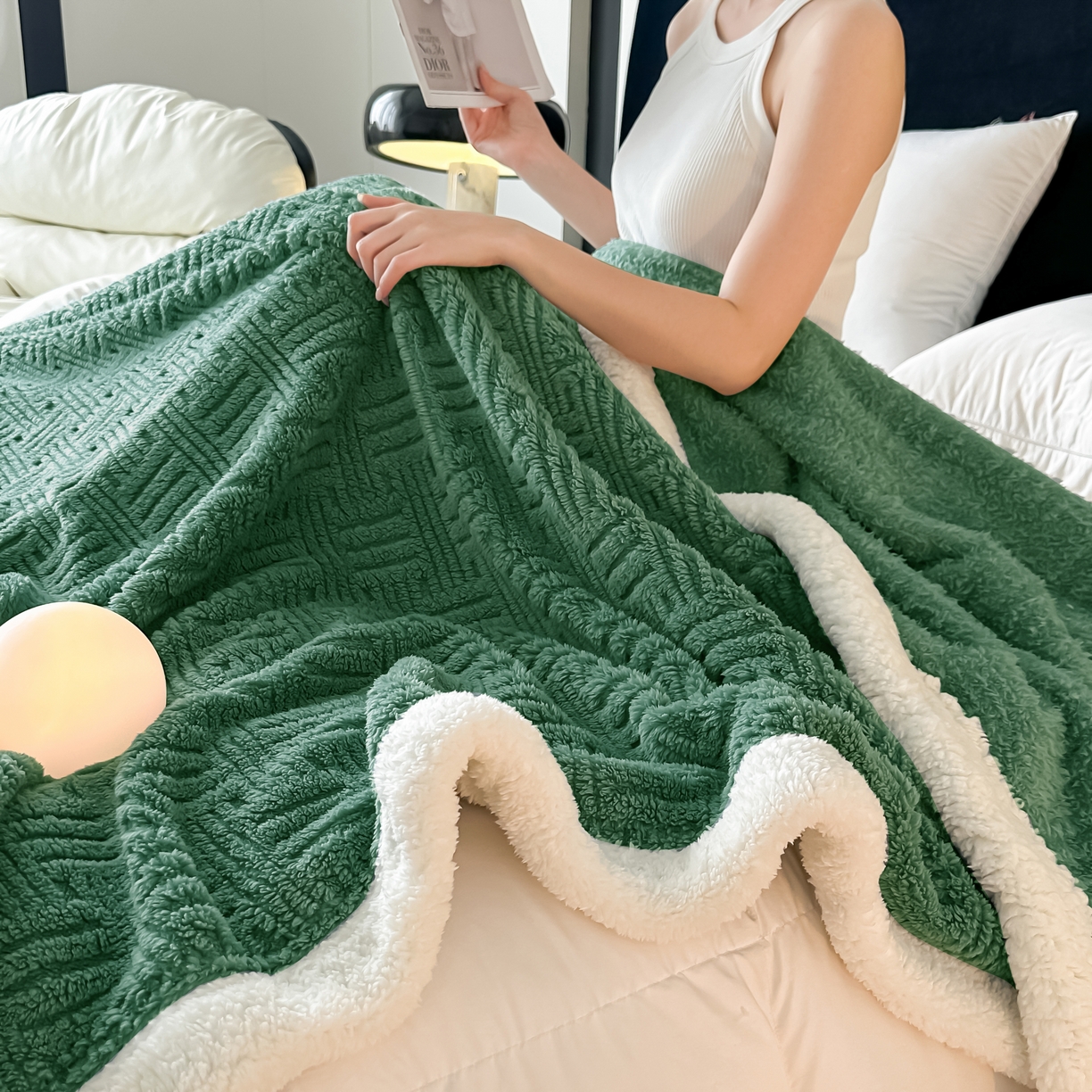 91家纺网 家纺一手货源 找家纺 永耀家纺 2025新款横竖格单层双面绒毛毯 青木绿