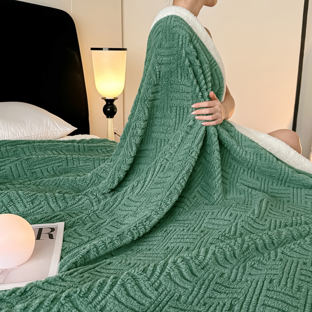 91家纺网 家纺一手货源 找家纺 永耀家纺 2025新款横竖格单层双面绒毛毯 青木绿