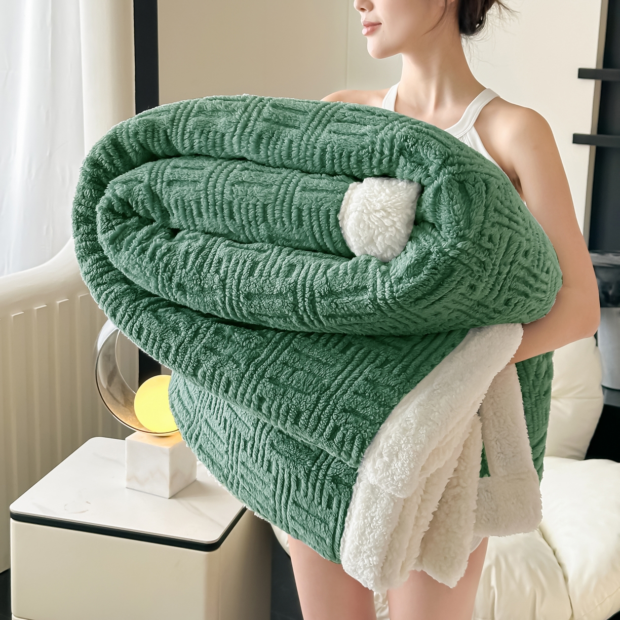 91家纺网 家纺一手货源 找家纺 永耀家纺 2025新款横竖格单层双面绒毛毯 青木绿