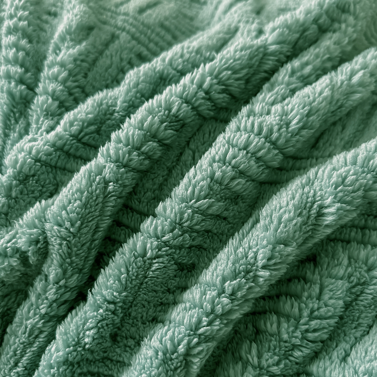 91家纺网 家纺一手货源 找家纺 永耀家纺 2025新款横竖格单层双面绒毛毯 青木绿