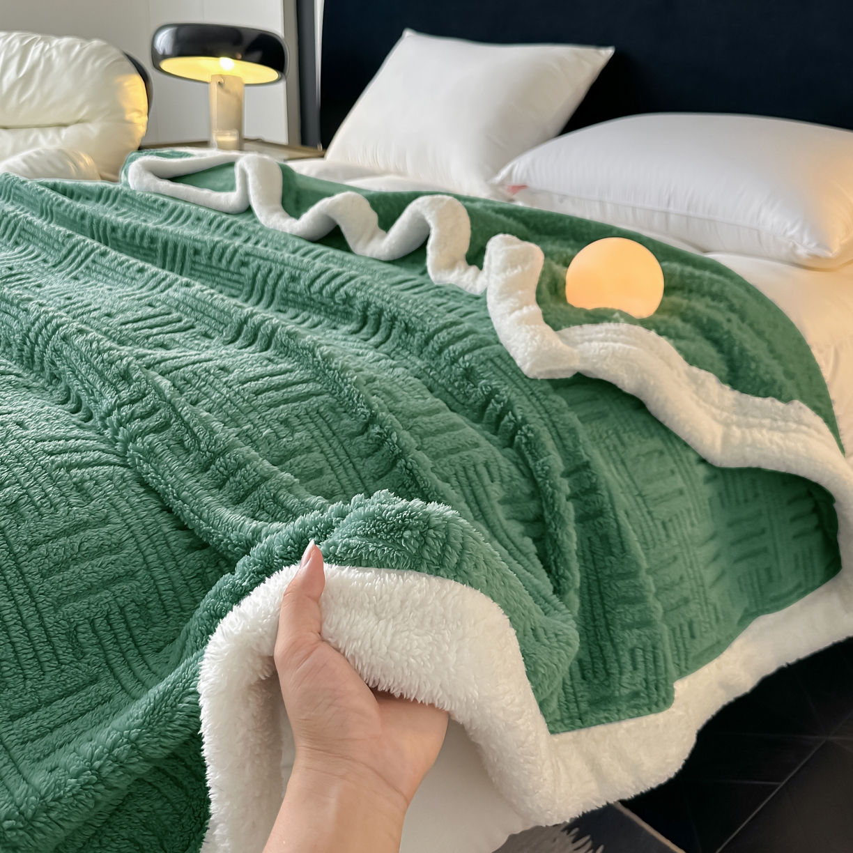 91家纺网 家纺一手货源 找家纺 永耀家纺 2025新款横竖格单层双面绒毛毯 青木绿