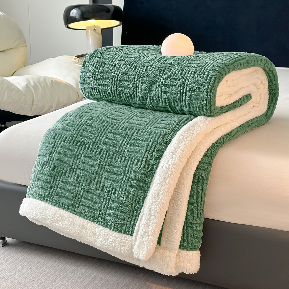 91家纺网 家纺一手货源 找家纺 永耀家纺 2025新款横竖格单层双面绒毛毯 青木绿