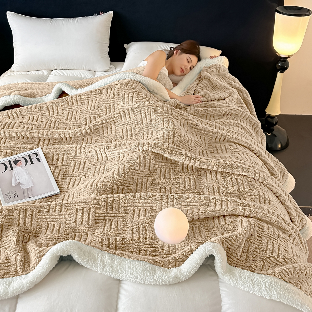 91家纺网 家纺一手货源 找家纺 永耀家纺 2025新款横竖格单层双面绒毛毯 深卡其