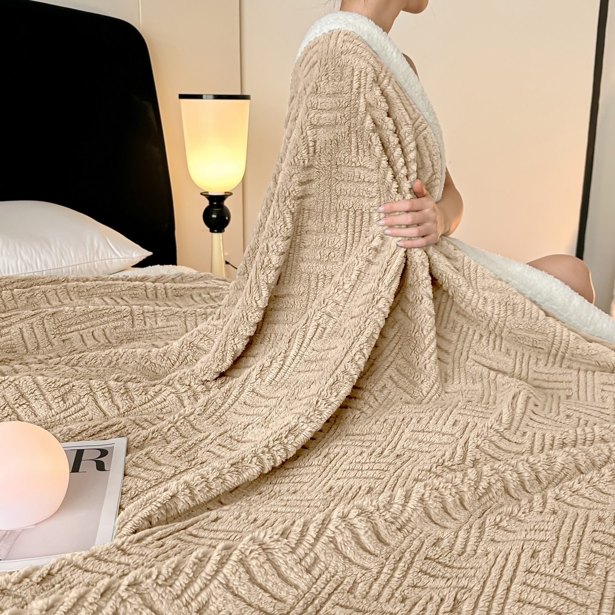 91家纺网 家纺一手货源 找家纺 永耀家纺 2025新款横竖格单层双面绒毛毯 深卡其