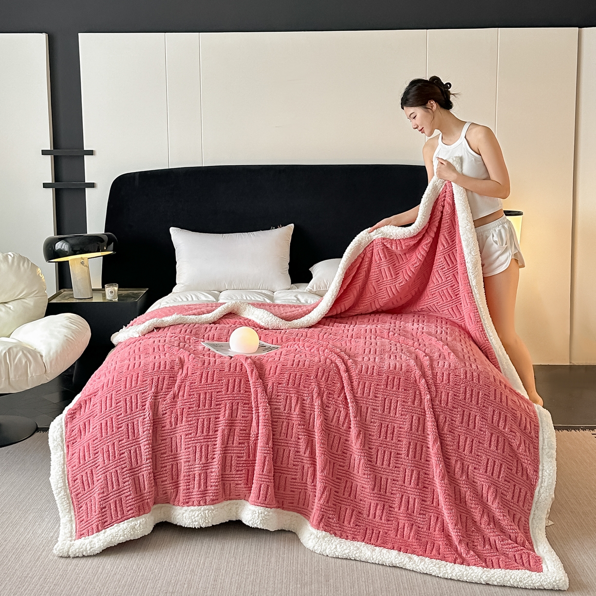 91家纺网 家纺一手货源 找家纺 永耀家纺 2025新款横竖格单层双面绒毛毯 桃粉色