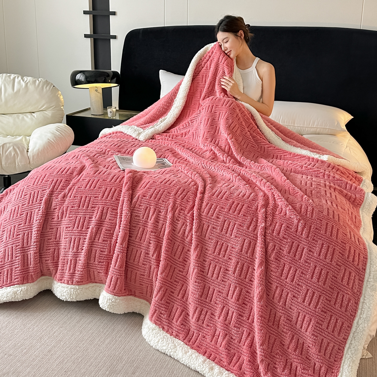 91家纺网 家纺一手货源 找家纺 永耀家纺 2025新款横竖格单层双面绒毛毯 桃粉色