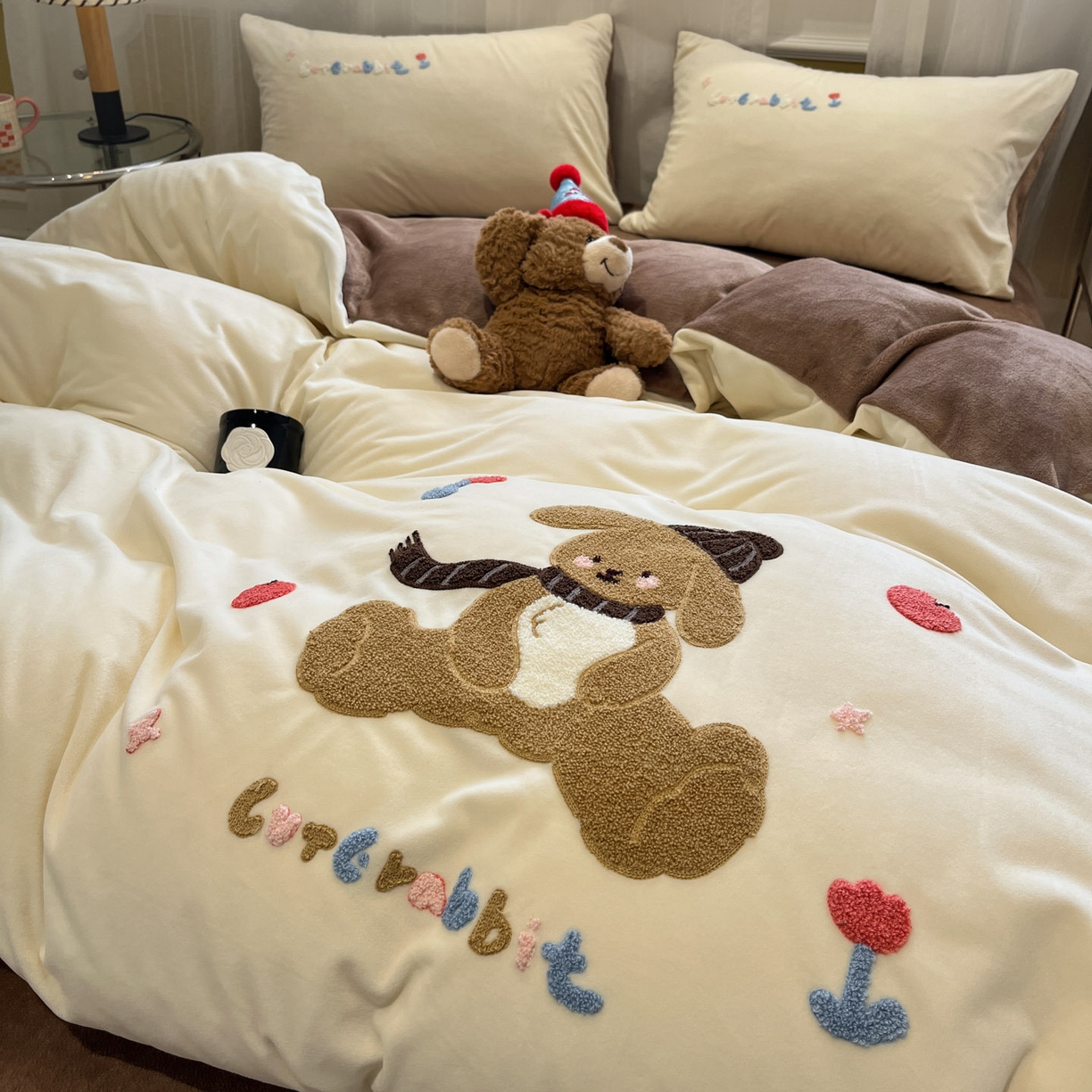 91家纺网 家纺一手货源 找家纺 （总）麦空家居 2025新款高克重A类A版宝宝绒B版牛奶绒毛巾绣三件套四件套