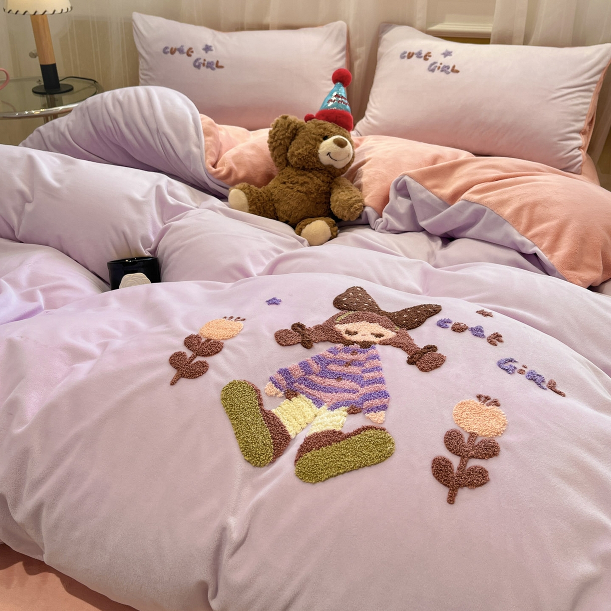 91家纺网 家纺一手货源 找家纺 （总）麦空家居 2025新款高克重A类A版宝宝绒B版牛奶绒毛巾绣三件套四件套