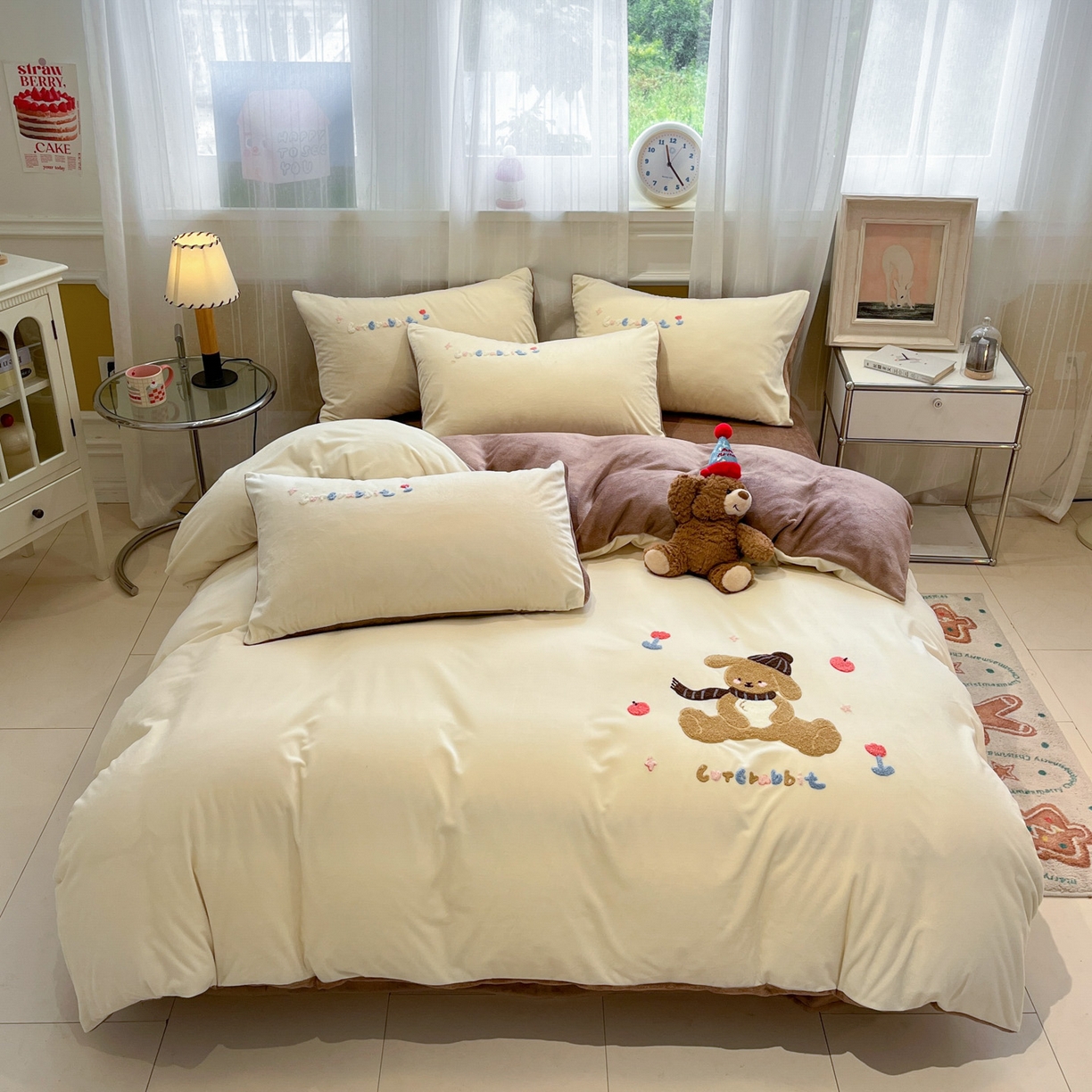 91家纺网 家纺一手货源 找家纺 麦空家居 2025新款高克重A类A版宝宝绒B版牛奶绒毛巾绣三件套四件套 巴比兔-奶白