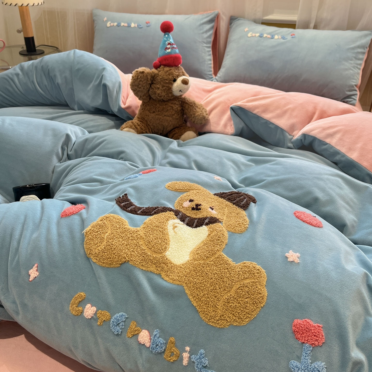 麦空家居 2025新款高克重A类A版宝宝绒B版牛奶绒毛巾绣三件套四件套 巴比兔-浅蓝