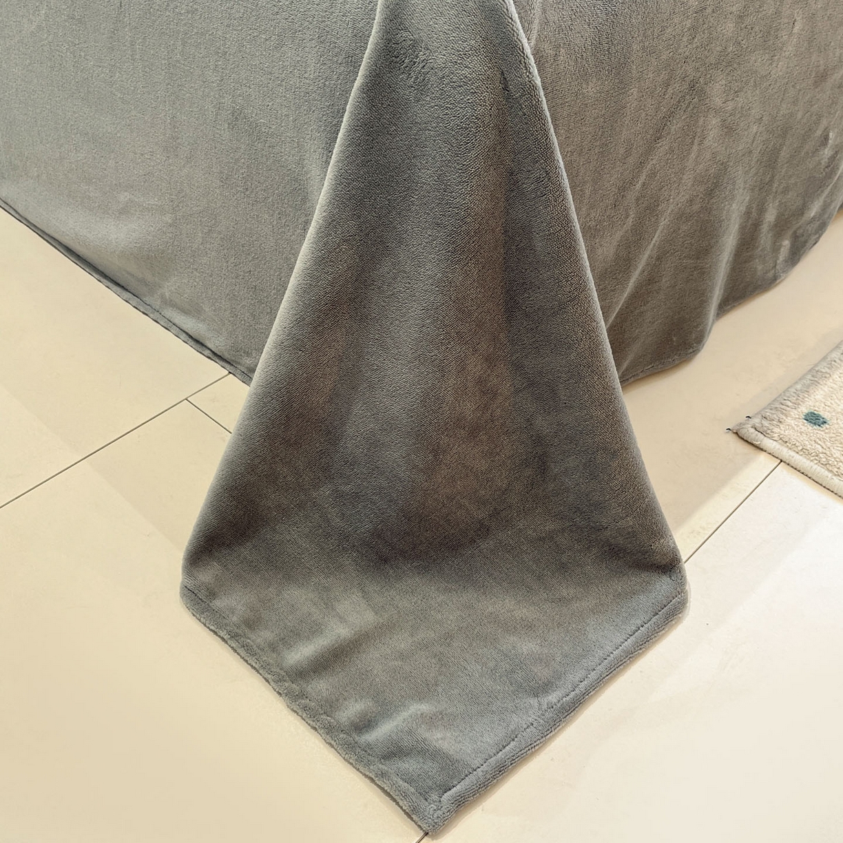 91家纺网 家纺一手货源 找家纺 麦空家居 2025新款高克重A类A版宝宝绒B版牛奶绒毛巾绣三件套四件套 哈基咪-香槟