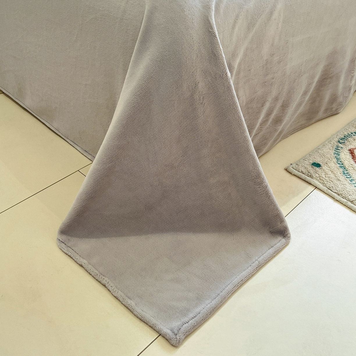 91家纺网 家纺一手货源 找家纺 麦空家居 2025新款高克重A类A版宝宝绒B版牛奶绒毛巾绣三件套四件套 派对熊猫-浅蓝